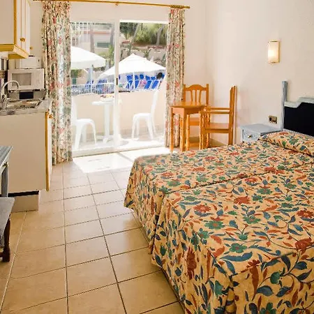 Globales Montemar Cala Llonga (Ibiza)